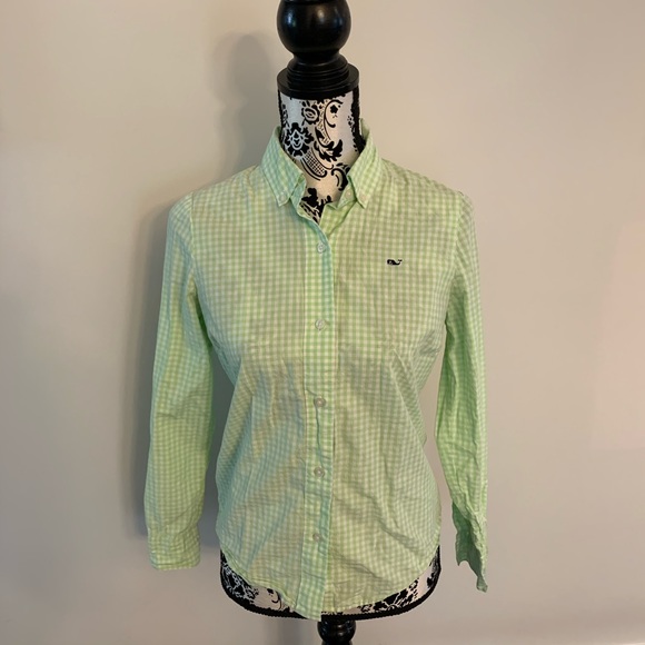 Vineyard Vines Tops - Vineyard vines button down size 0